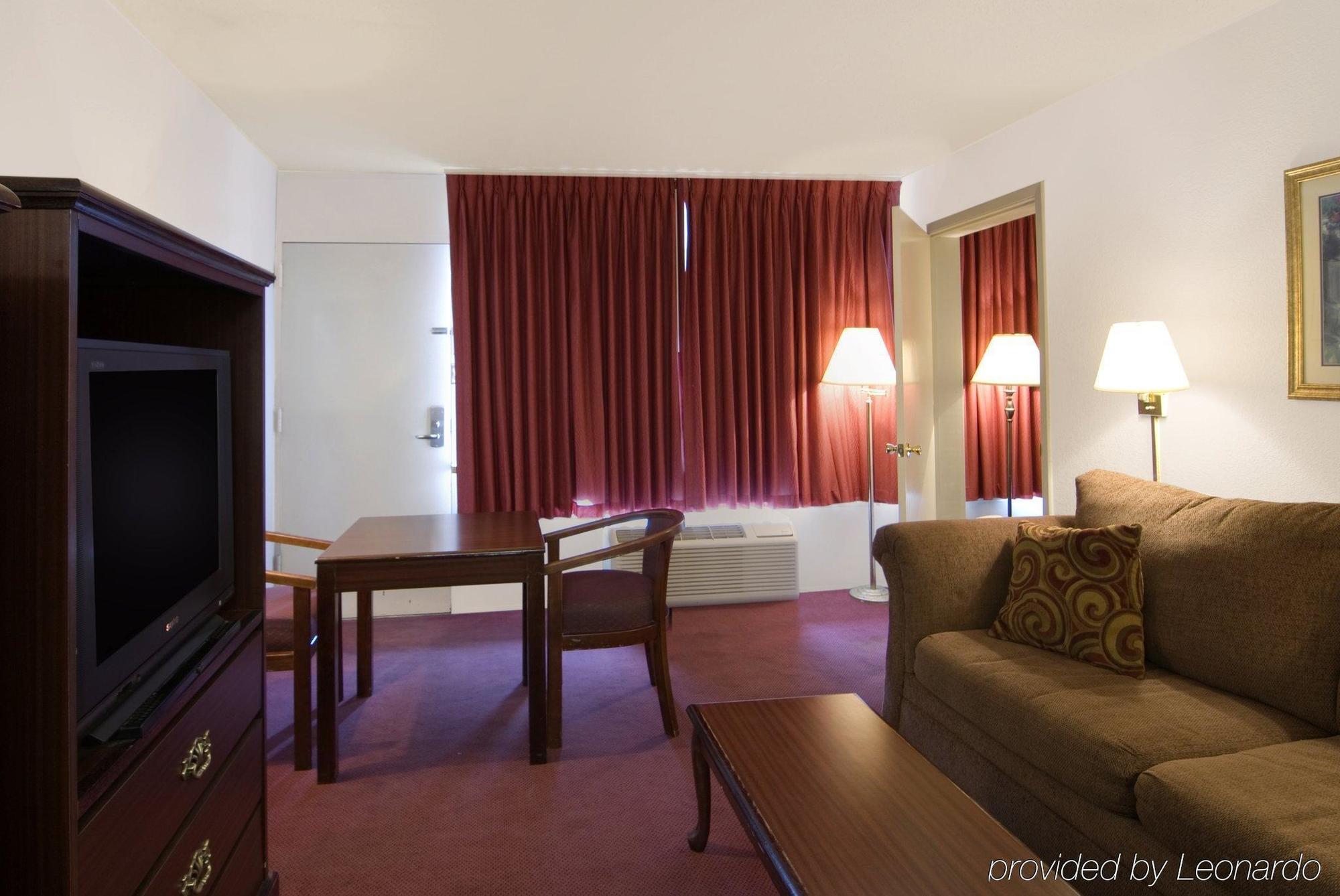 Americas Best Value Inn Searcy Phòng bức ảnh